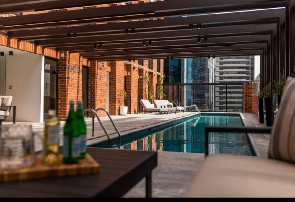 Apartment Luxury In Zona 10 With Pool *