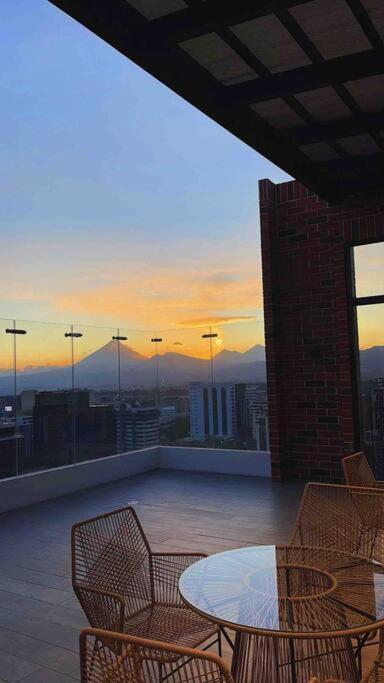 Apartment Luxury In Zona 10 With Pool Guatemala City