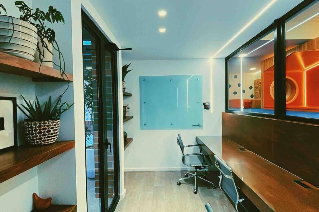 Luxury In Zona 10 With Pool