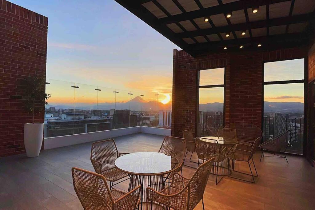 Luxury In Zona 10 With Pool Apartment *