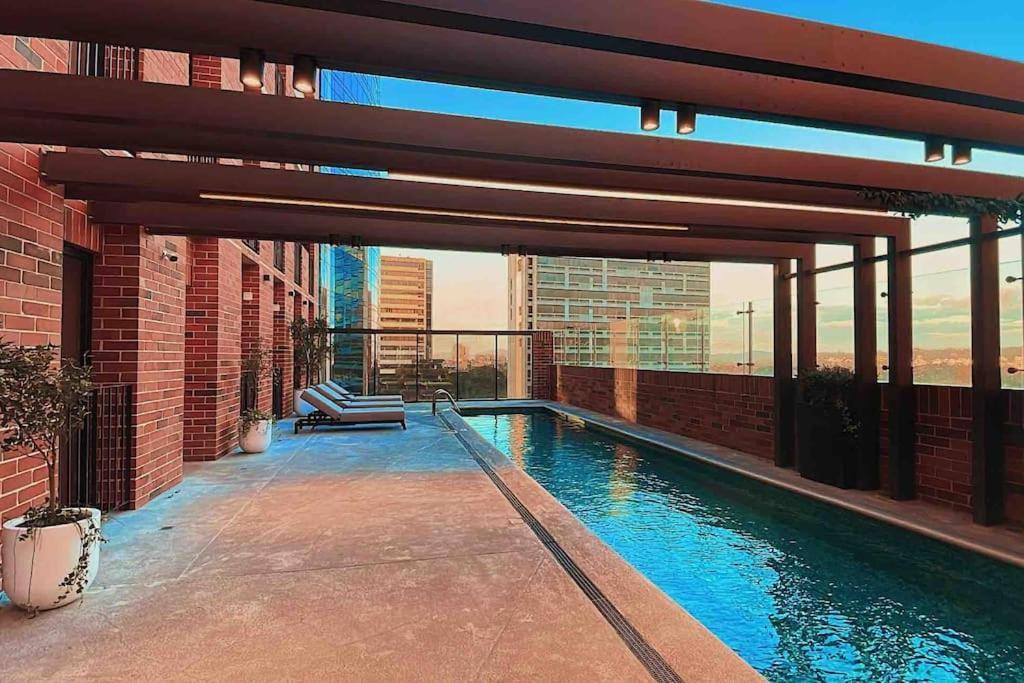 Luxury In Zona 10 With Pool Apartment *