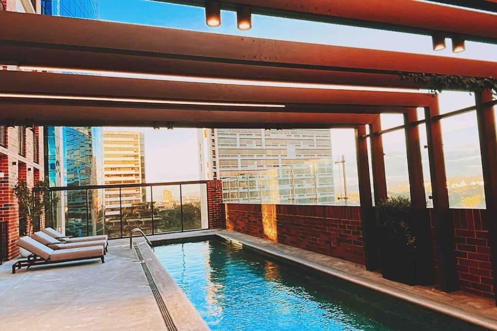 Luxury In Zona 10 With Pool *